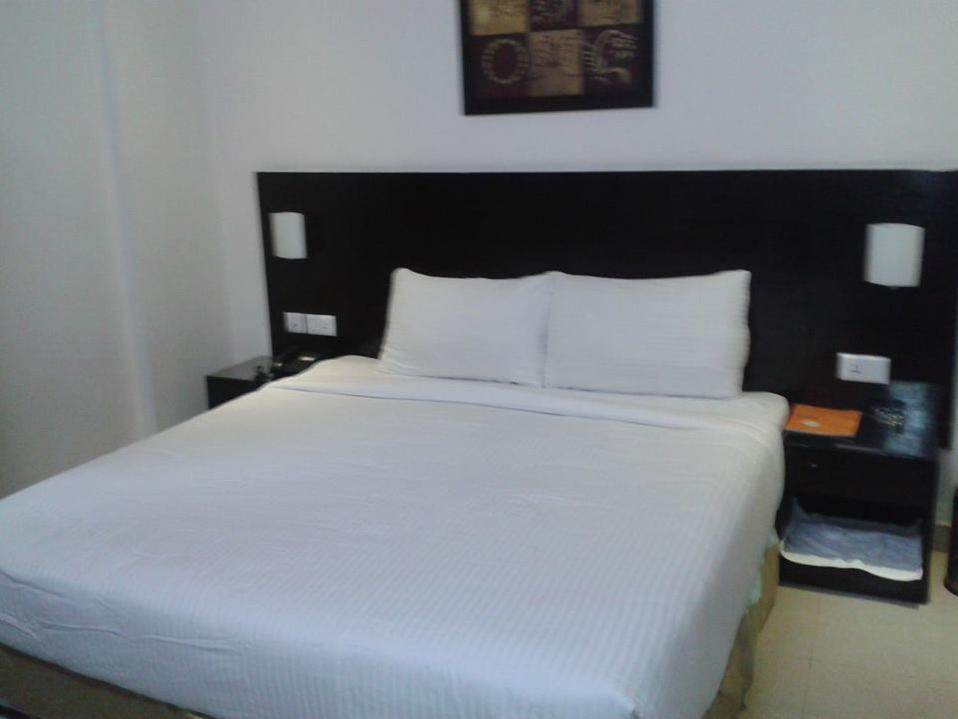 Anr Hotels Lucknow Esterno foto