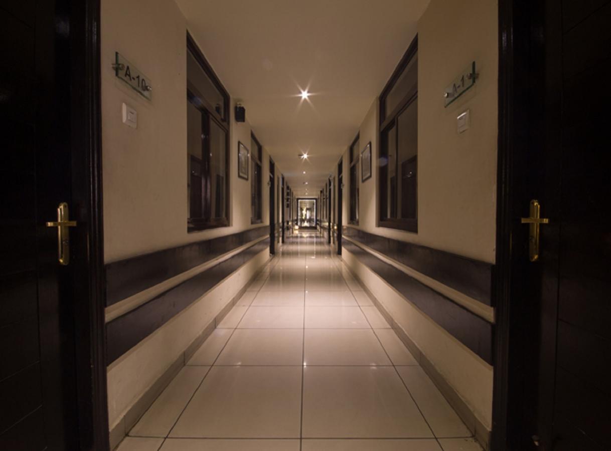 Anr Hotels Lucknow Esterno foto